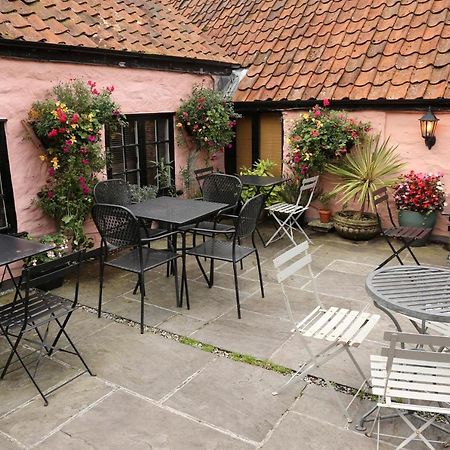 The City Arms Wells Buitenkant foto